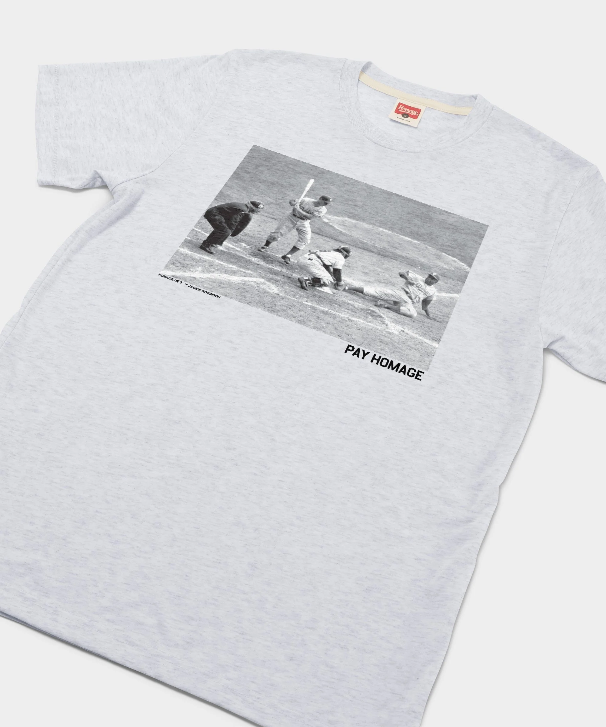 Jackie Robinson Pay Homage - Image 2